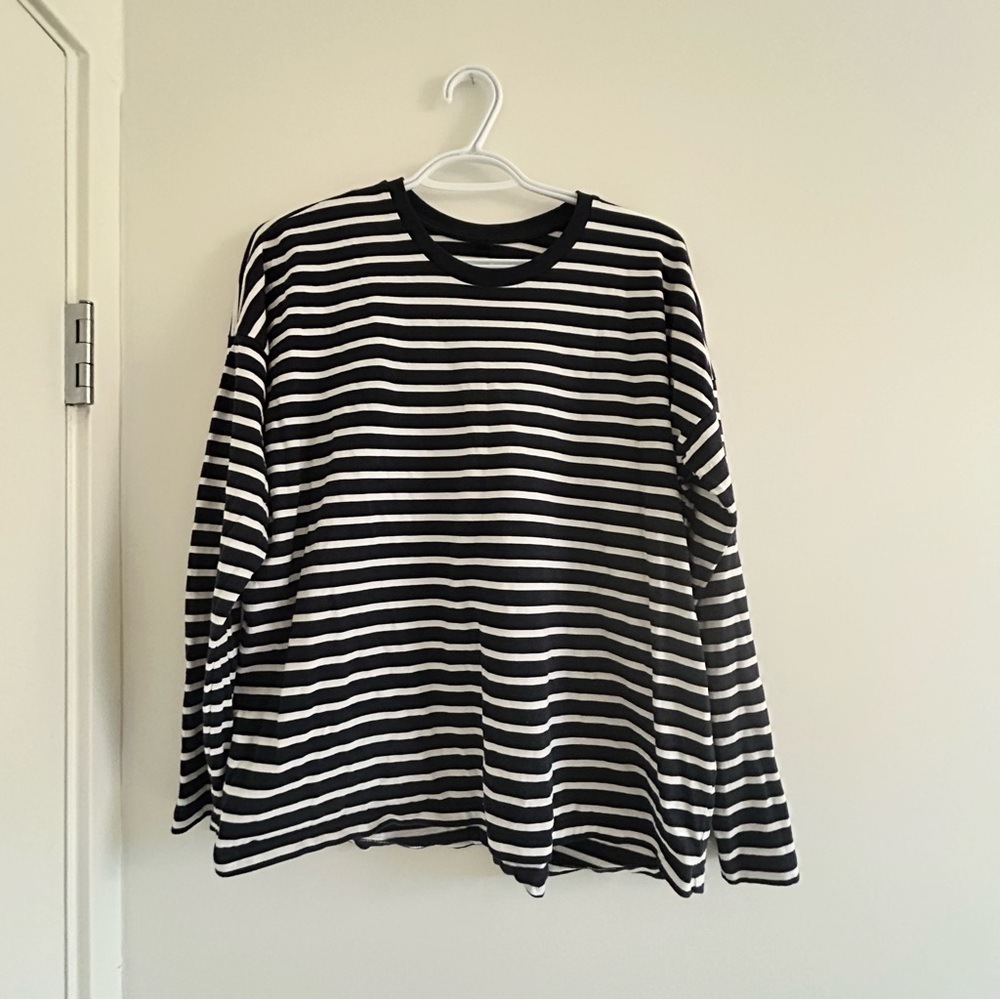 Uniqlo Striped Relaxed Fit Longsleeve Shirt